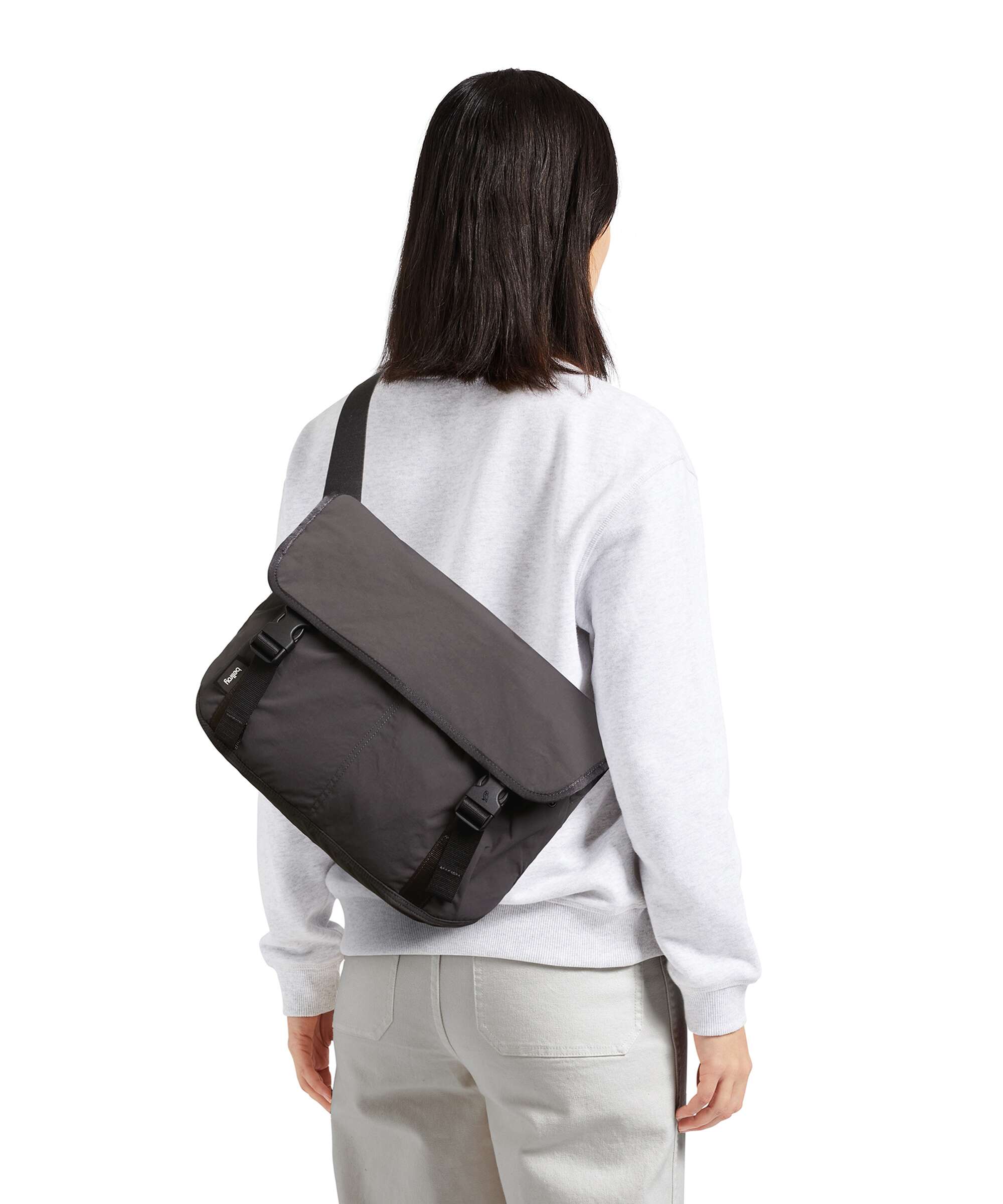 Bellroy Cinch 12 Koerierstas black