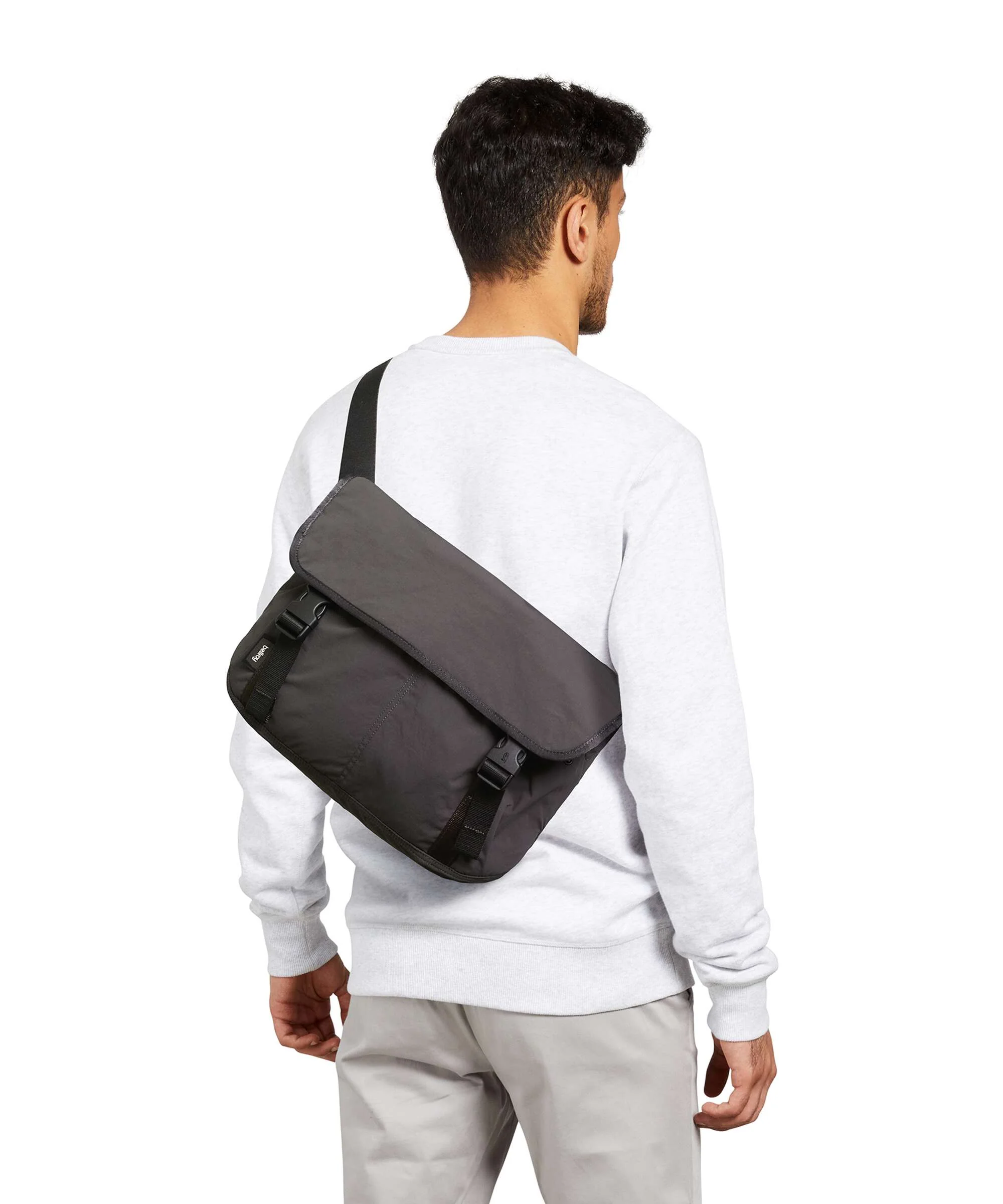 Bellroy Cinch 12 Koerierstas black - Image 4
