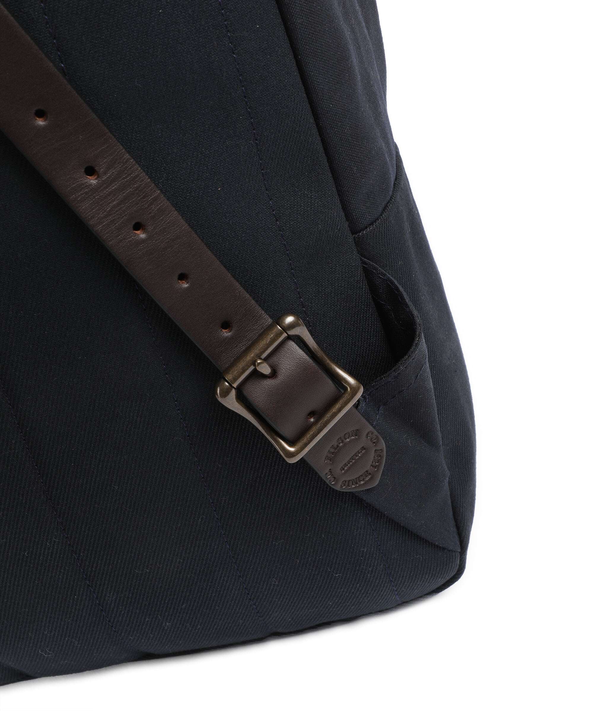 Filson Oil Finish Tin Cloth Journeyman Rugzak navy - Image 4