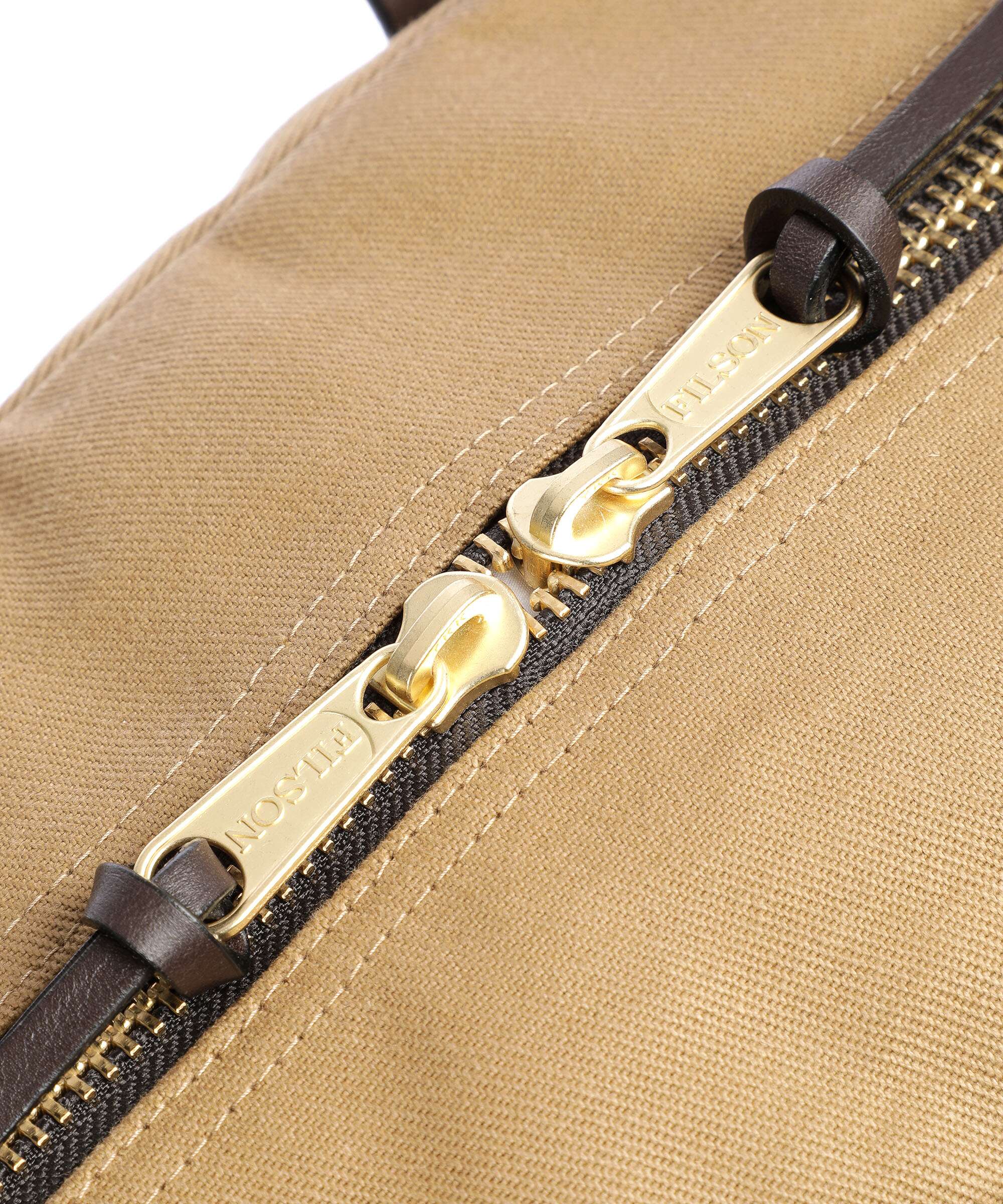 Filson Rugged Twill Schoudertas tan - Image 4