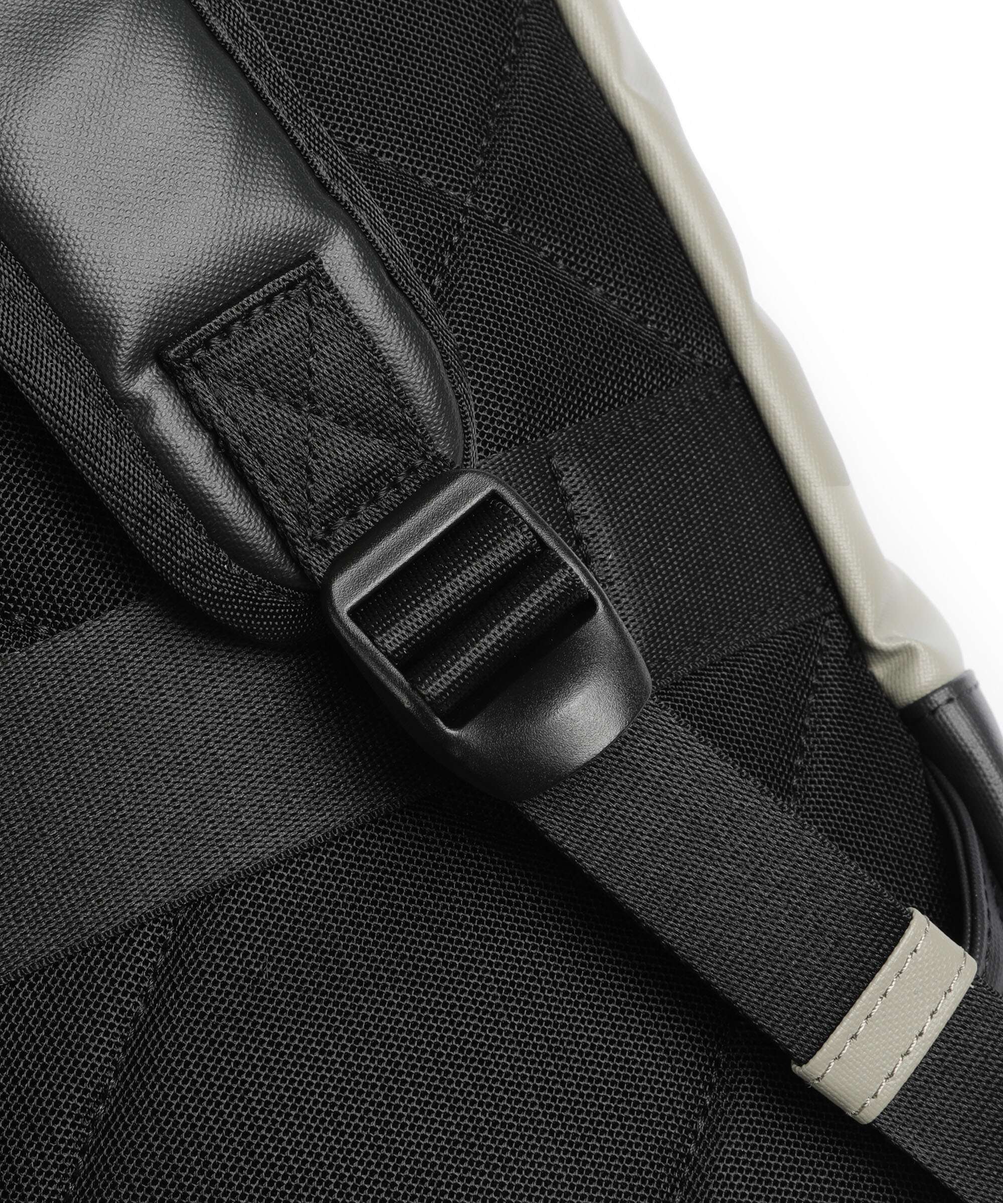Mandarina Duck Eco Coated Rugzak mud - Image 4