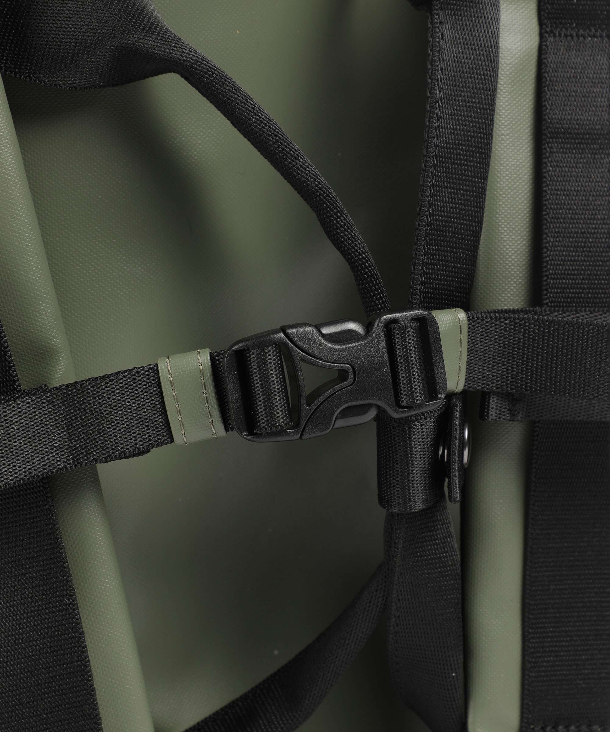 Mandarina Duck Eco Coated Weekendtas pine green - Image 5