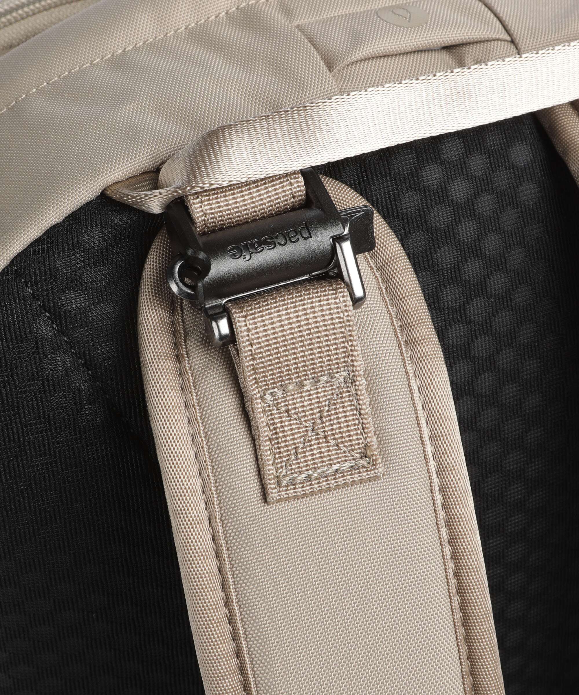 Pacsafe V 24 Rugzak beige - Image 5
