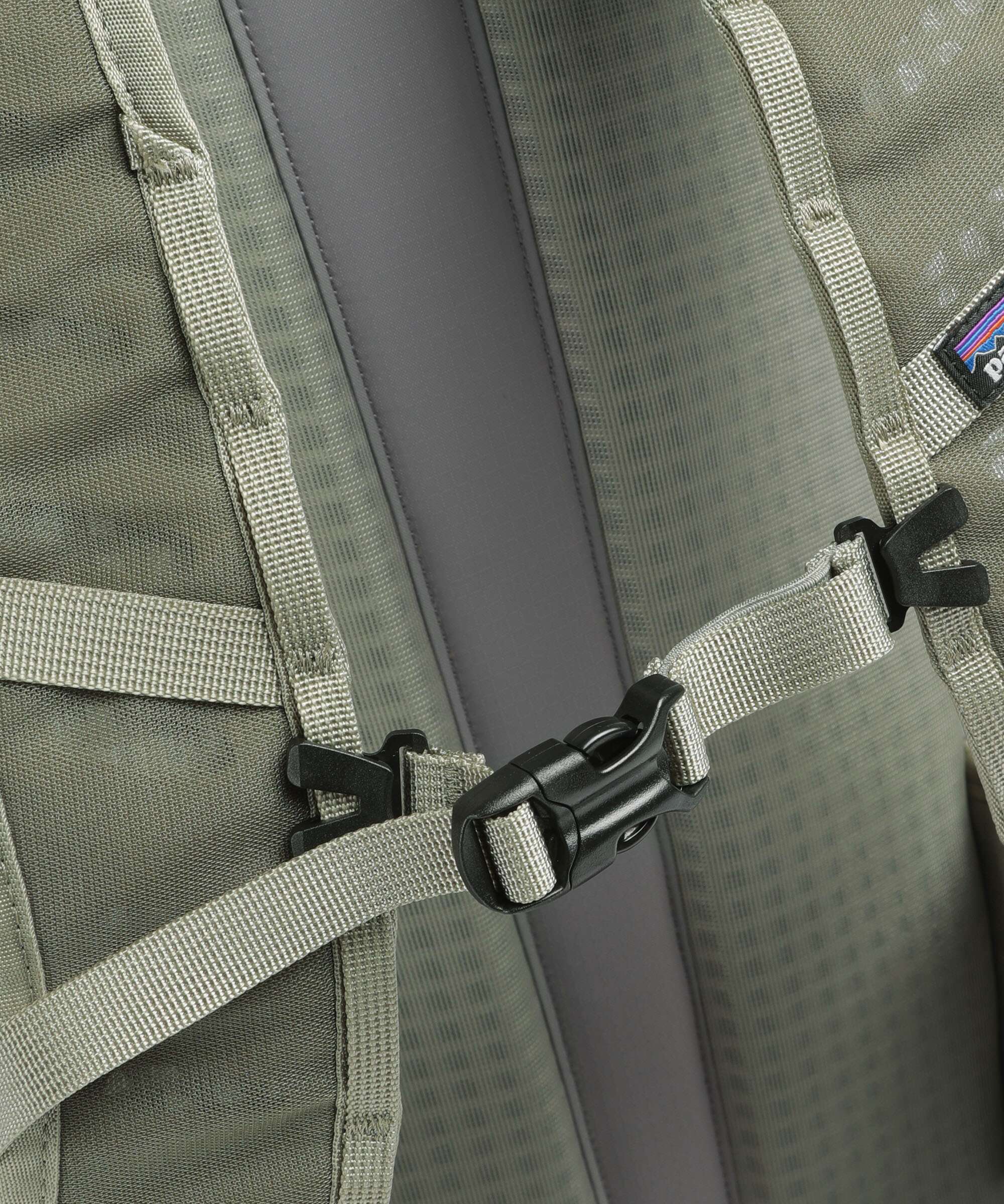 Patagonia Terravia 28 M Rugzak river rock green - Image 3